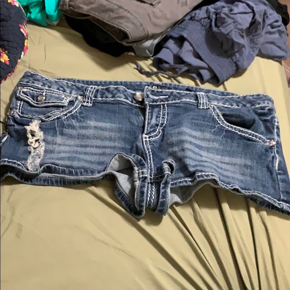 Short shorts